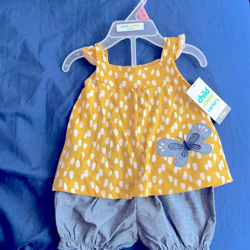 Ruffled Shorts Outfit